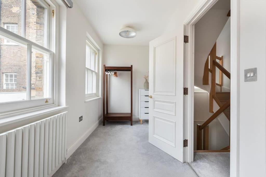 Appartamento Beautiful 3 Bd House In Paddington Londra Esterno foto