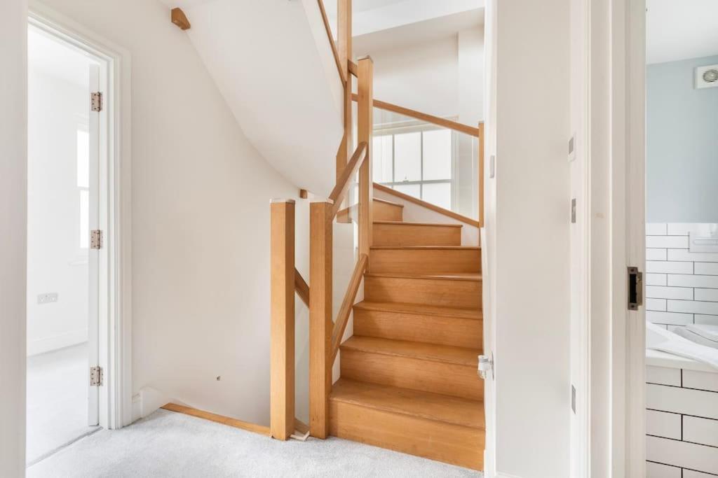 Appartamento Beautiful 3 Bd House In Paddington Londra Esterno foto